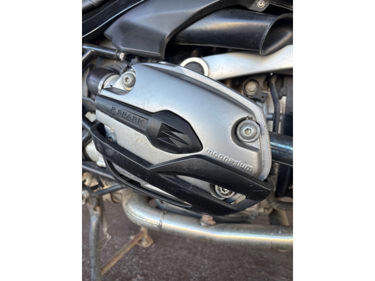 BMW R1200R / ABS / A RESTAURER