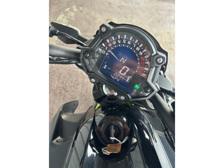 KAWASAKI Z650 - Z650