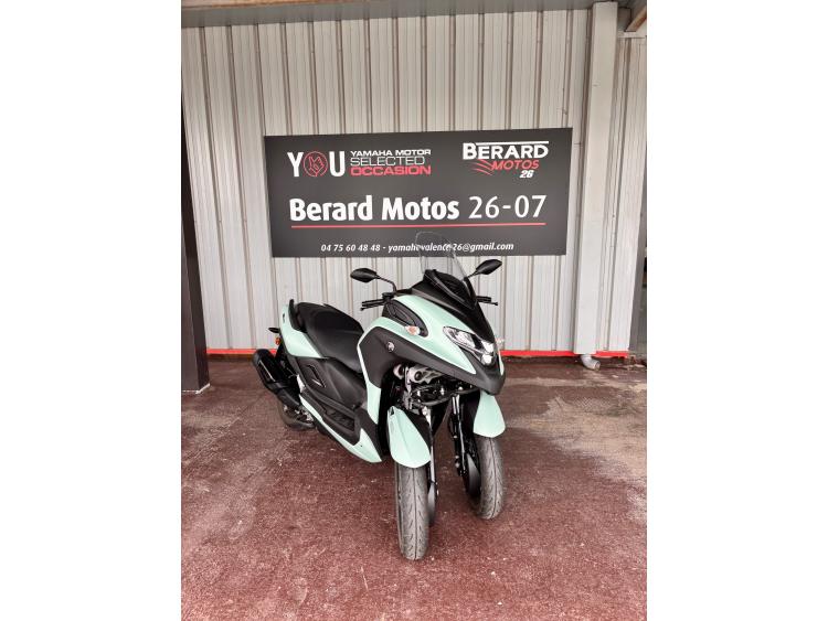 YAMAHA TRICITY 300