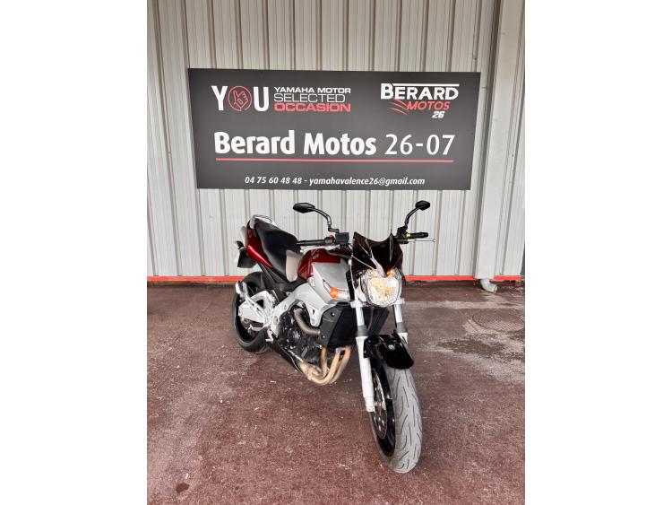 SUZUKI GSR 600